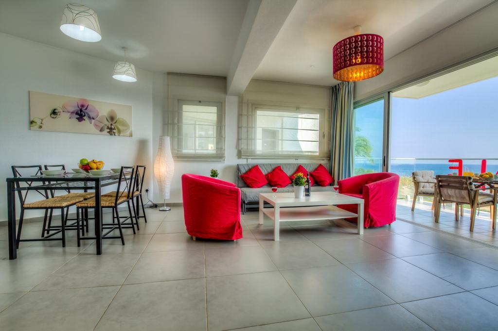 Beachfront Trident Protaras Dış mekan fotoğraf