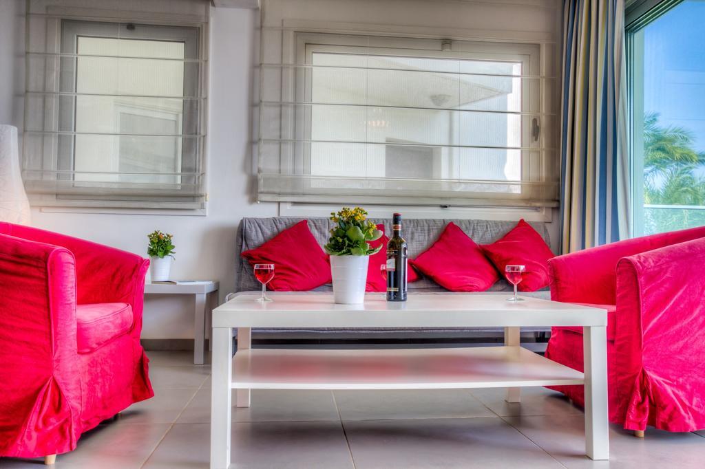 Beachfront Trident Protaras Dış mekan fotoğraf