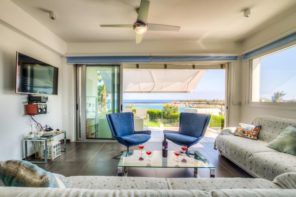 Beachfront Trident Protaras Dış mekan fotoğraf
