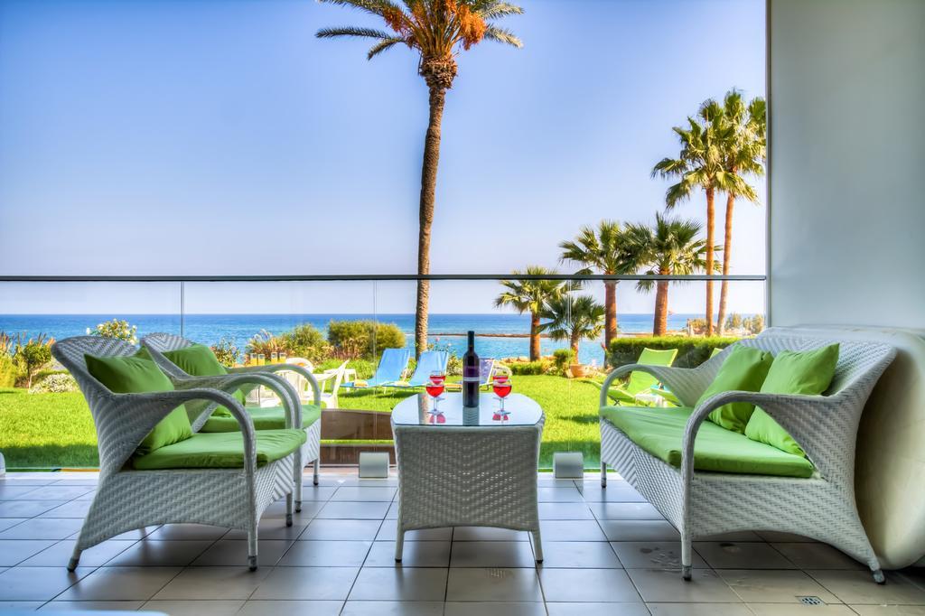 Beachfront Trident Protaras Dış mekan fotoğraf