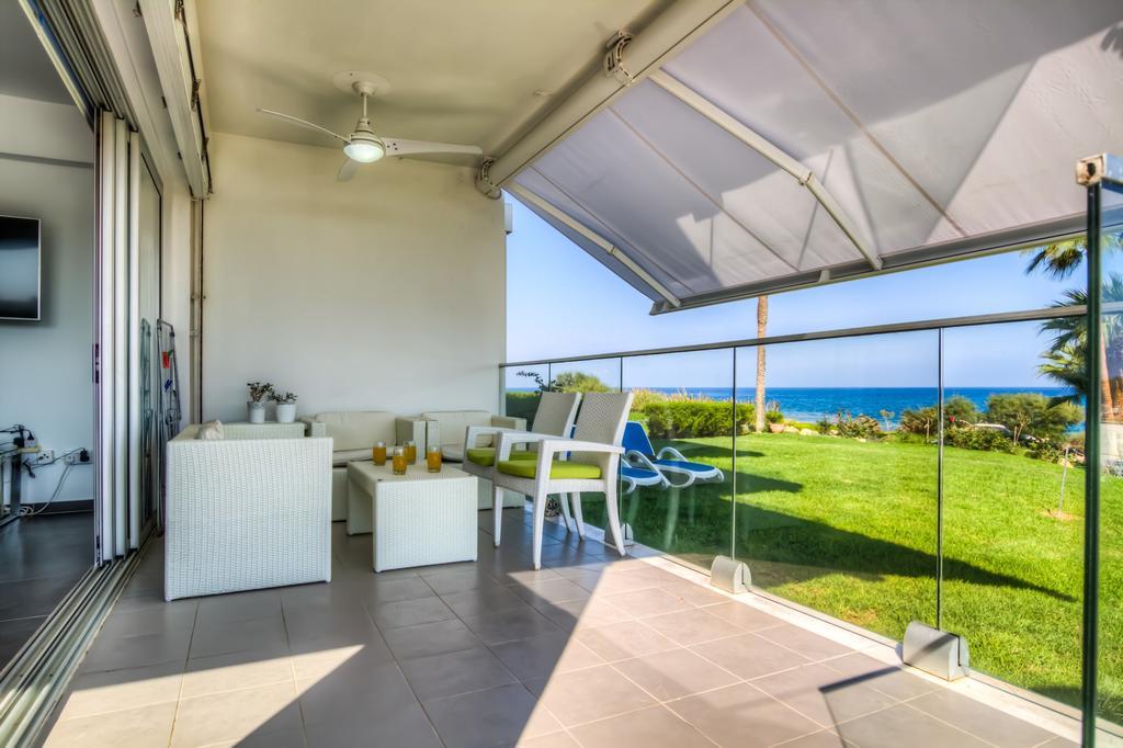 Beachfront Trident Protaras Dış mekan fotoğraf